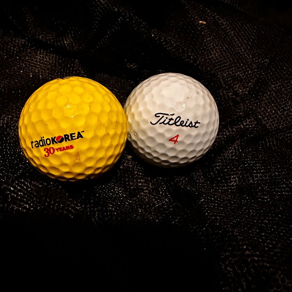 Titleist White Golf Ball duo